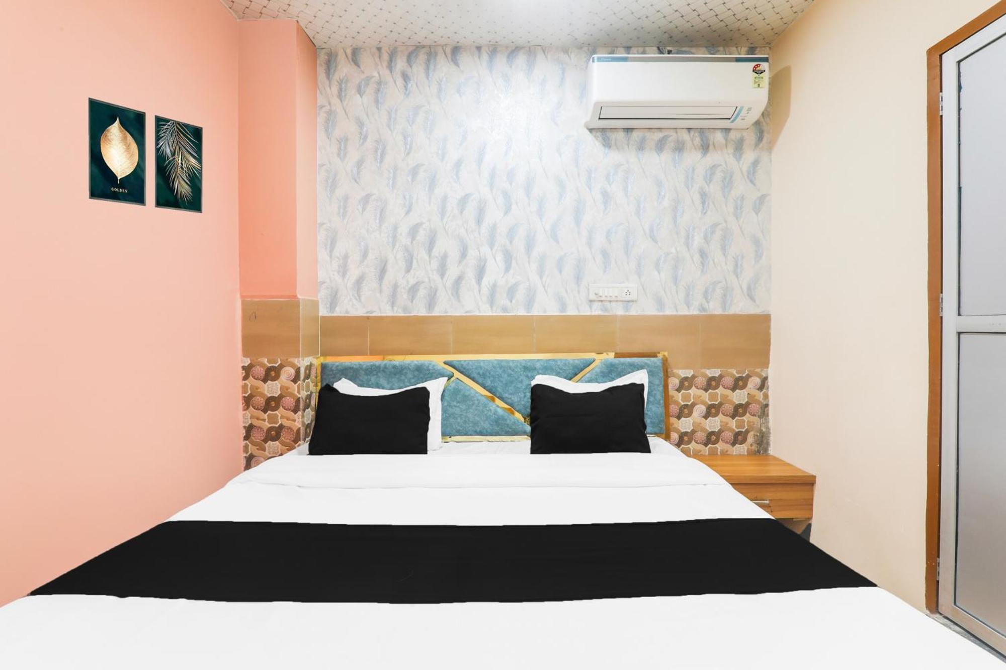 Hotel O V. K Palace Inn Lucknow Zewnętrze zdjęcie